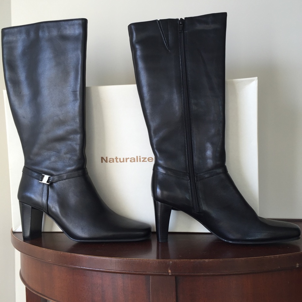 Black Naturalizer Boots